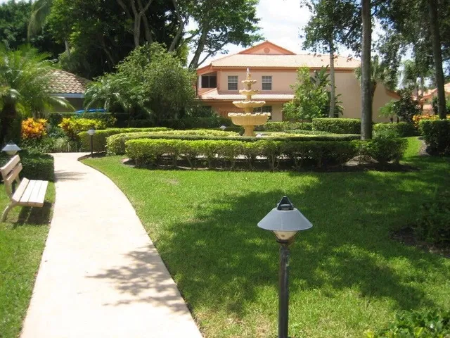 Unit 1401 photo 17