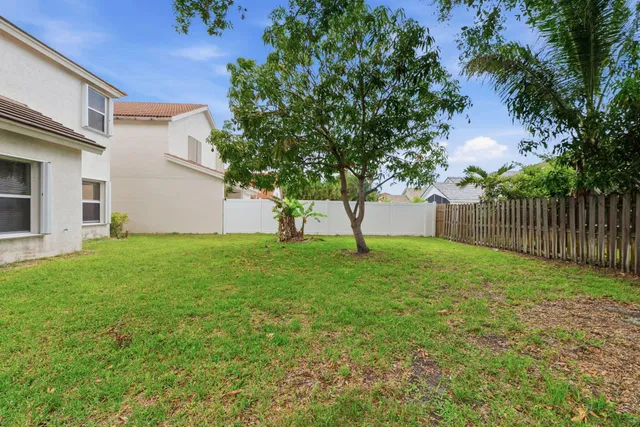 Residence photo 32