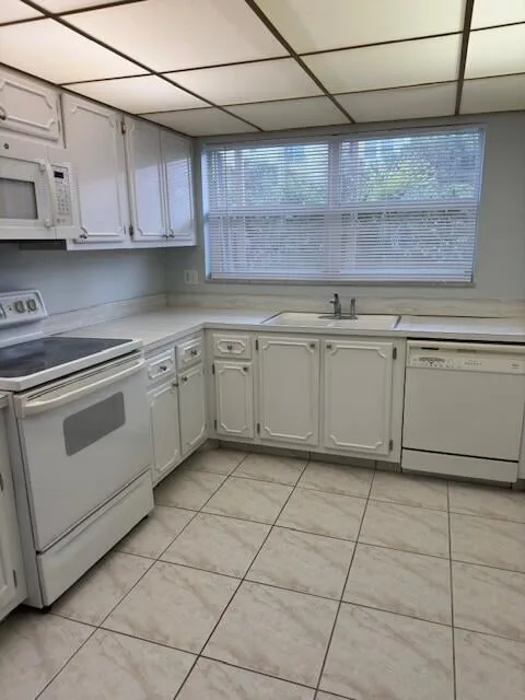 Unit 205 photo 5