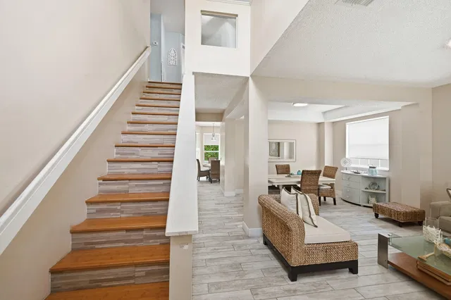 Residence photo 2