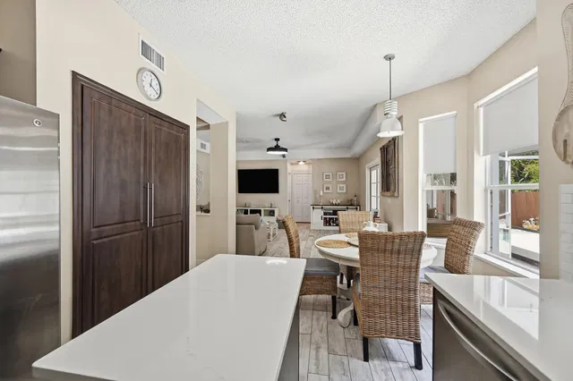 Residence photo 11