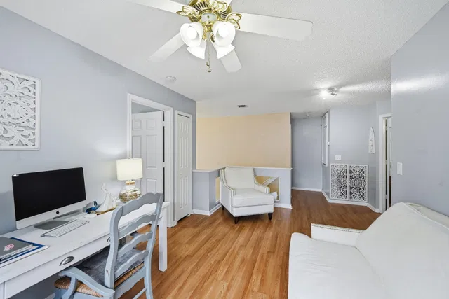 Residence photo 23