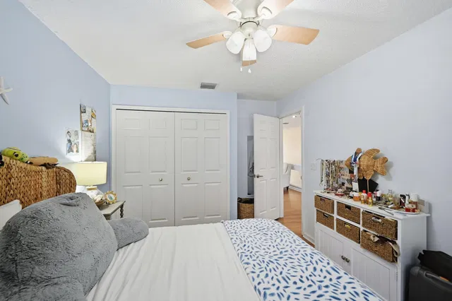 Residence photo 32
