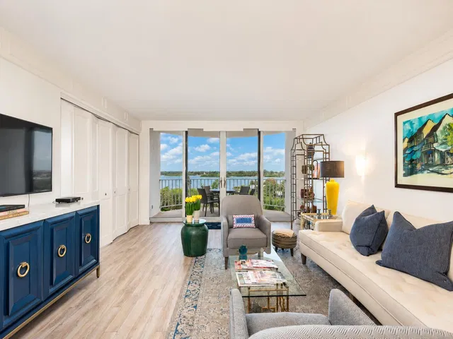 2295 S Ocean Palm Beach Unit 715 photo 4