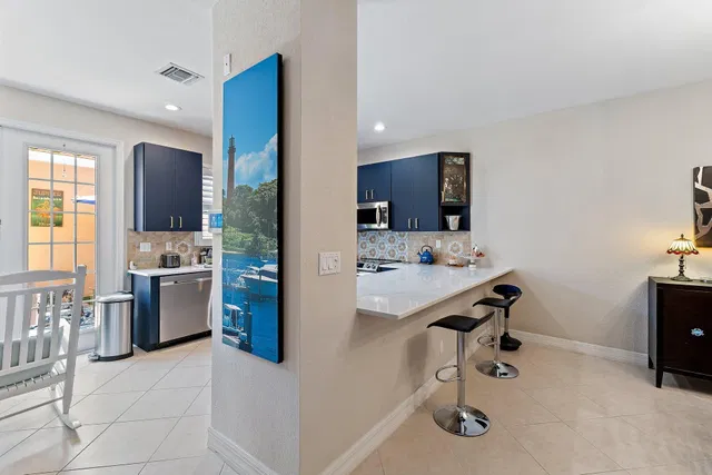 Canterbury Place Residence photo 16