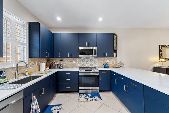 Canterbury Place Residence photo 18