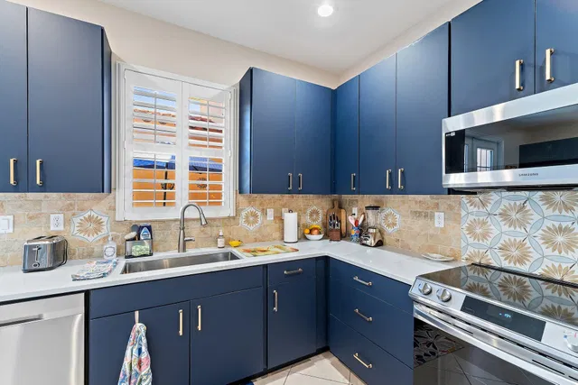 Canterbury Place Residence photo 20