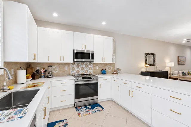 Canterbury Place Residence photo 51