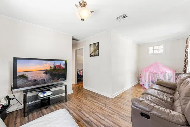  Residence photo 5