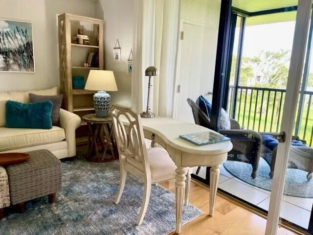  Unit El403 photo 20