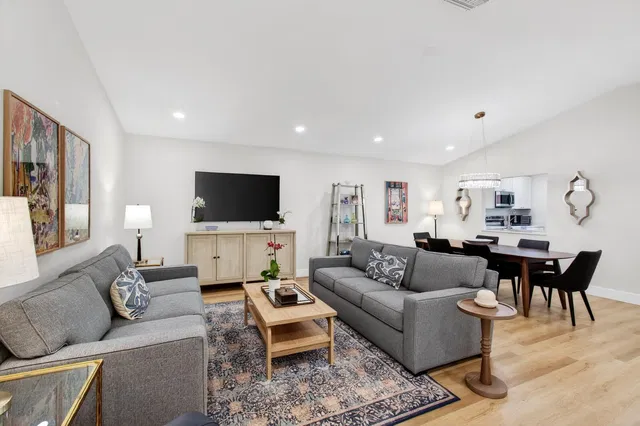 Residence photo 10