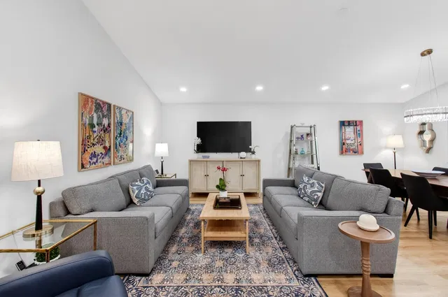 Residence photo 12