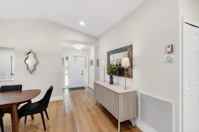 Residence photo 14