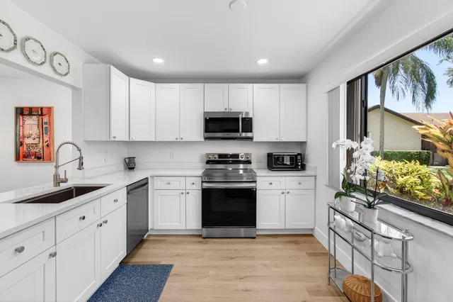 Residence photo 20