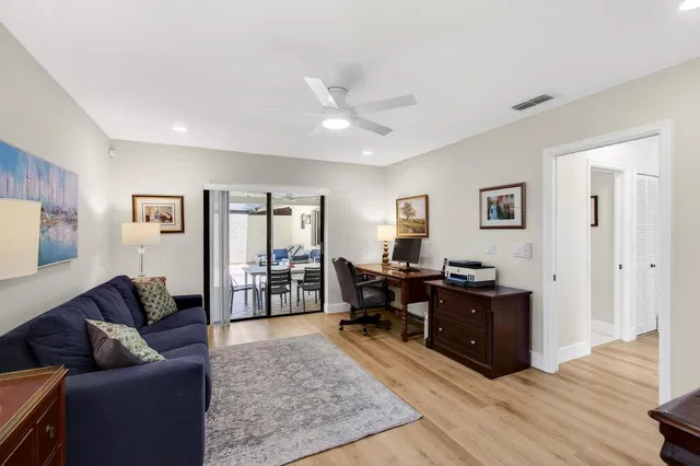 Residence photo 36