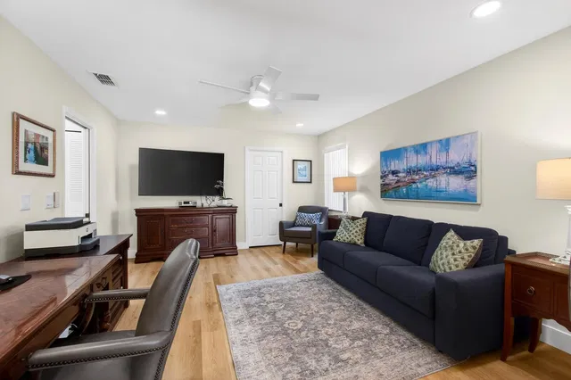 Residence photo 38