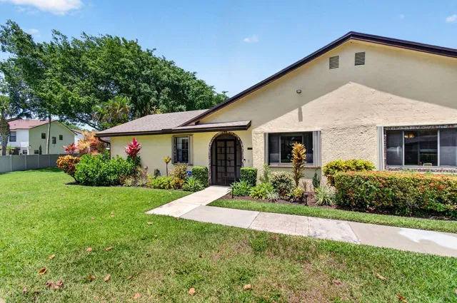 Residence photo 62