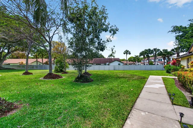 Residence photo 64