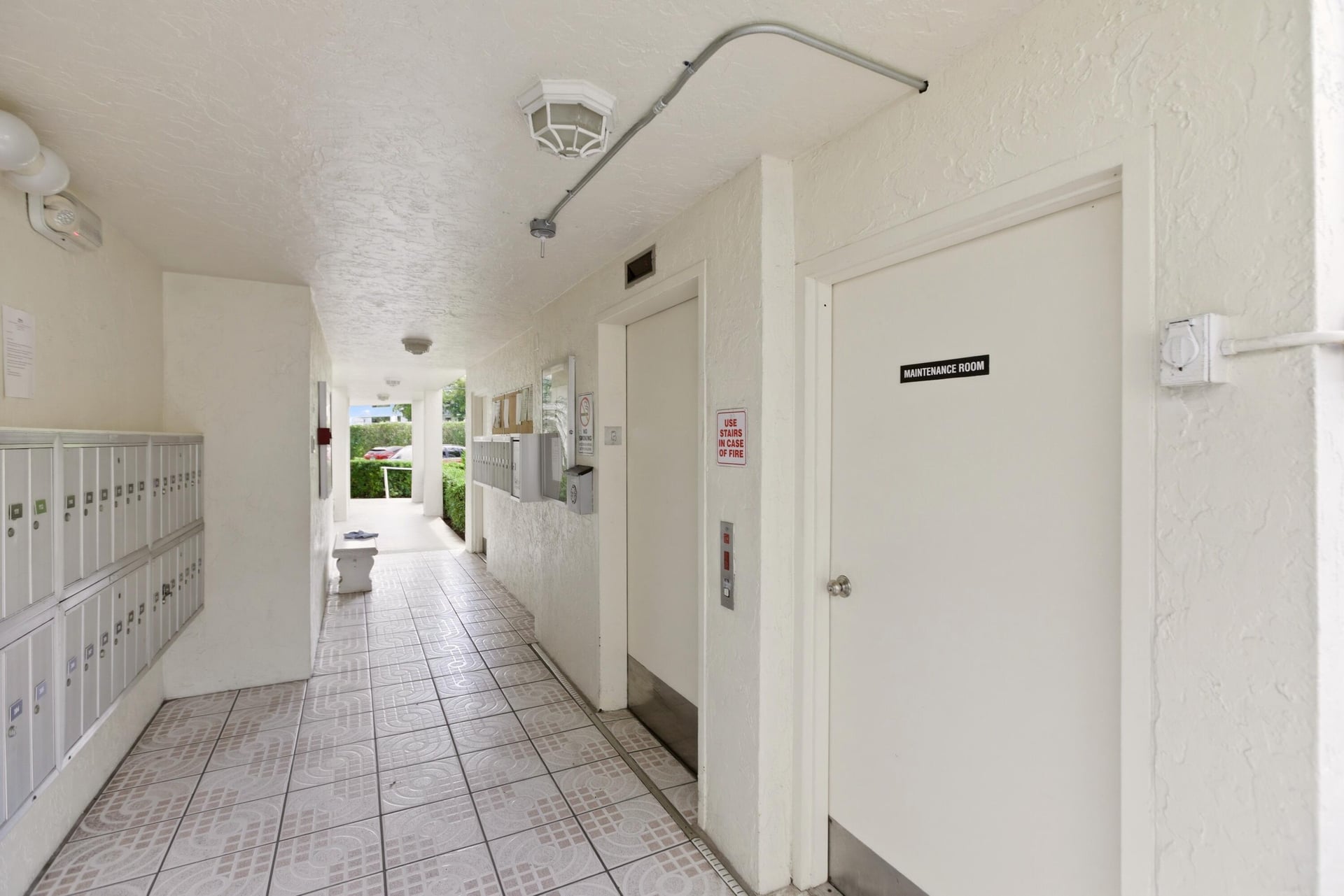 Unit 407 photo 4