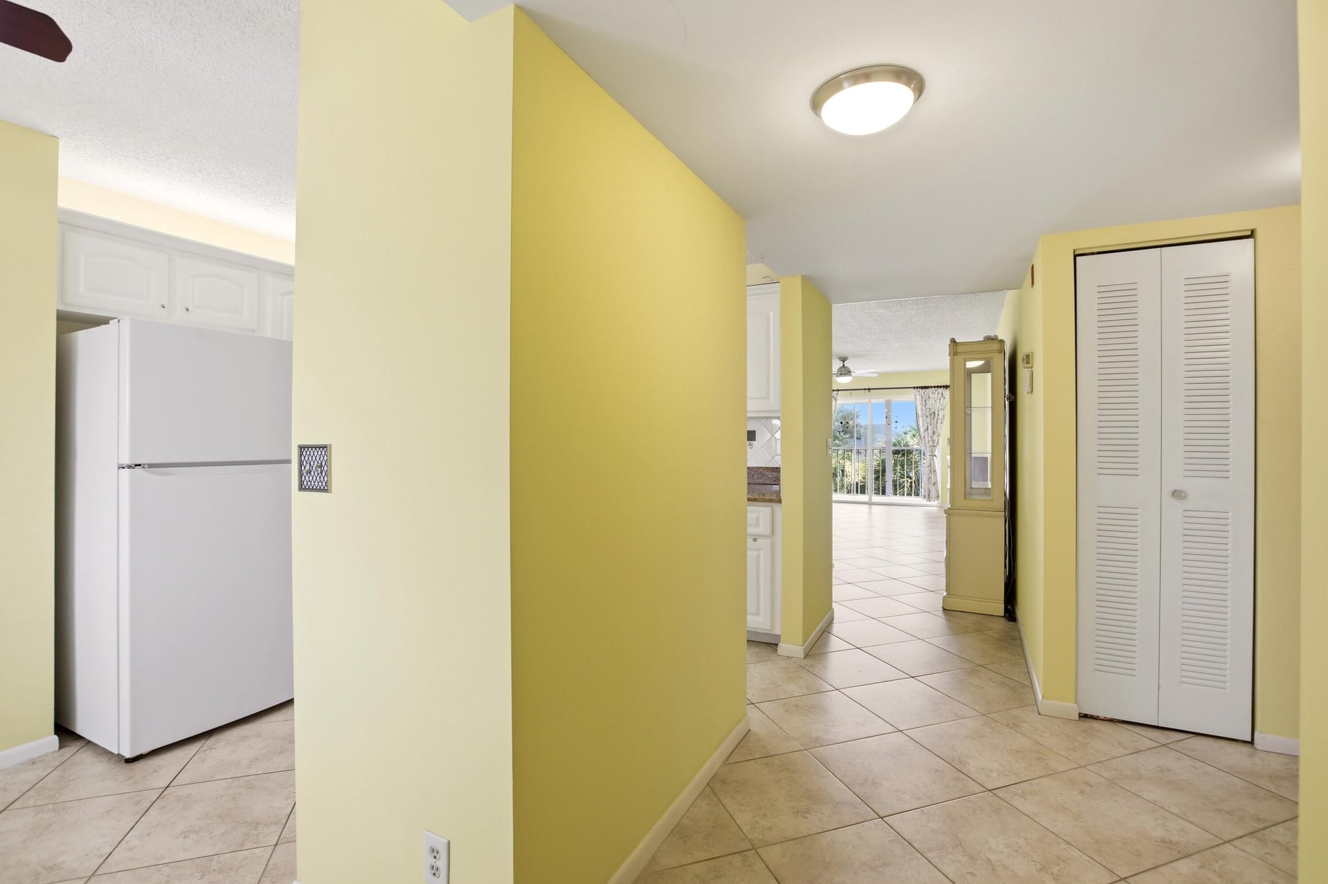 Unit 407 photo 9