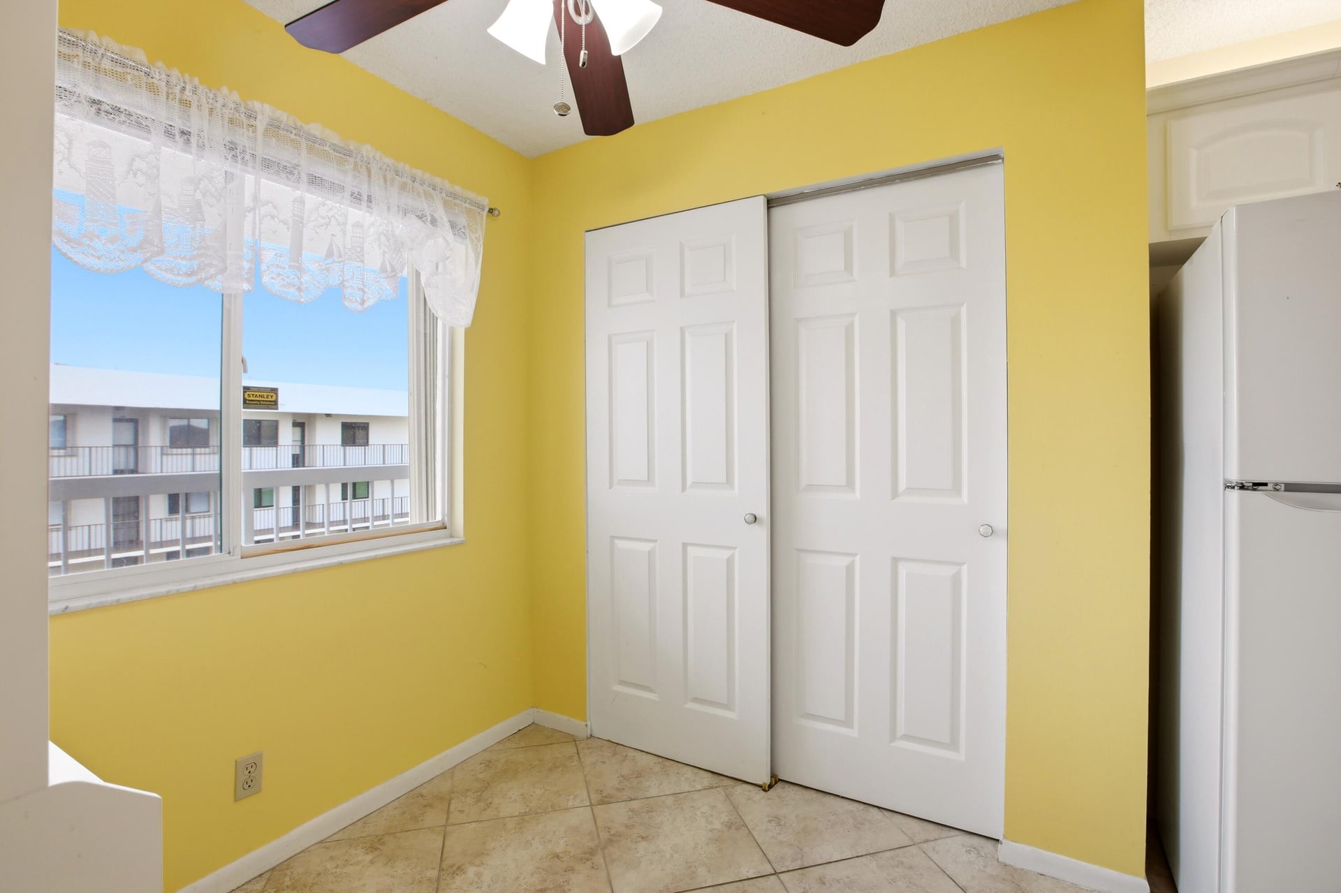 Unit 407 photo 17