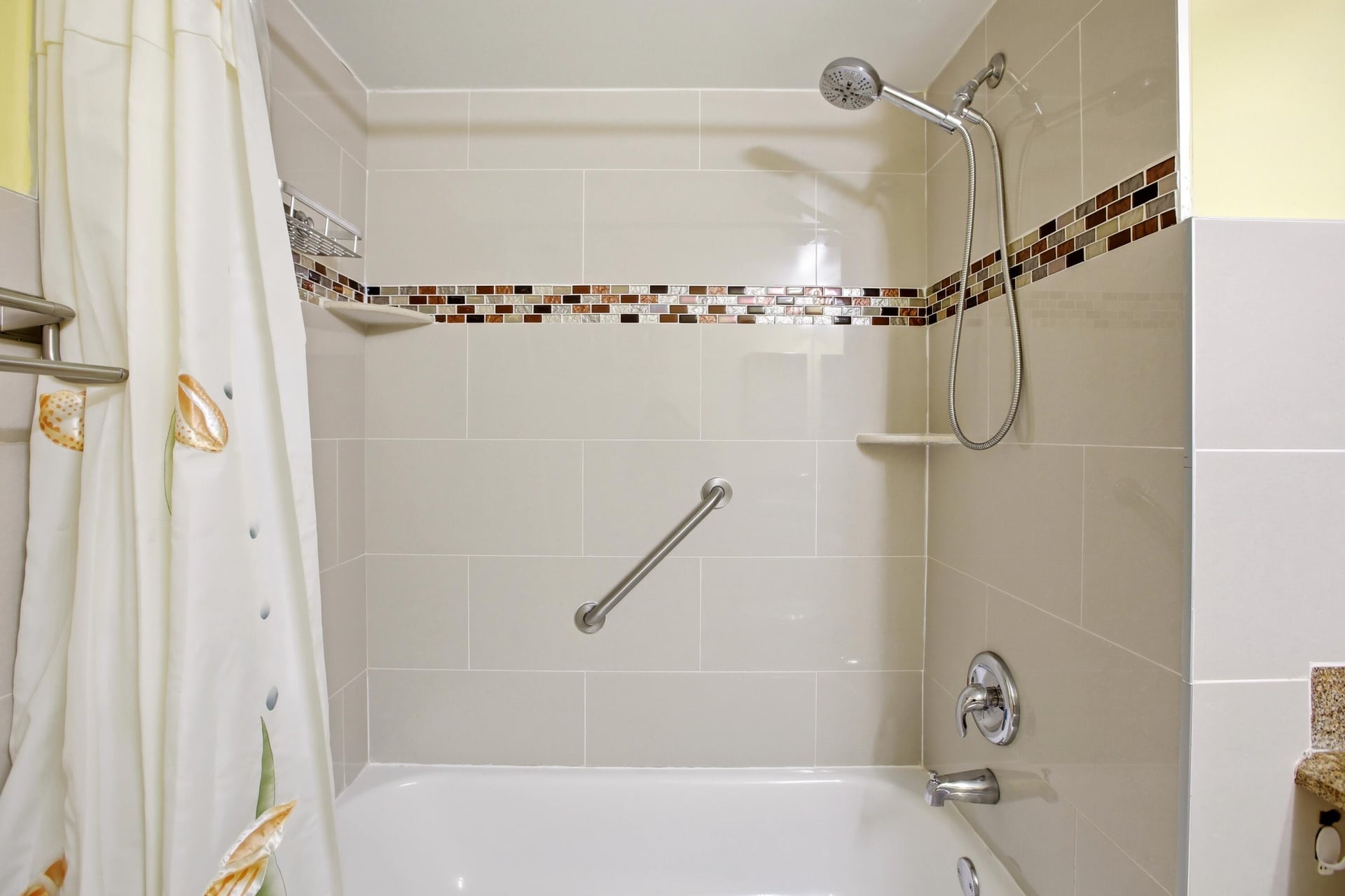 Unit 407 photo 22