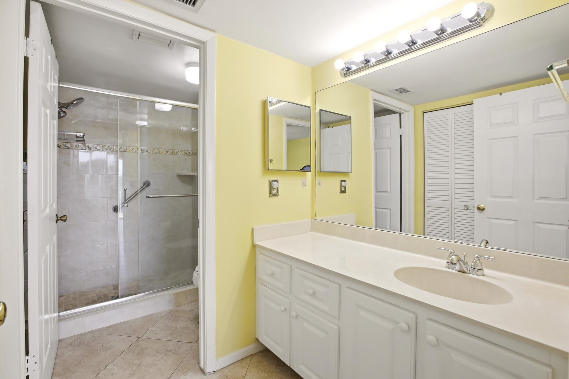 Unit 407 photo 27