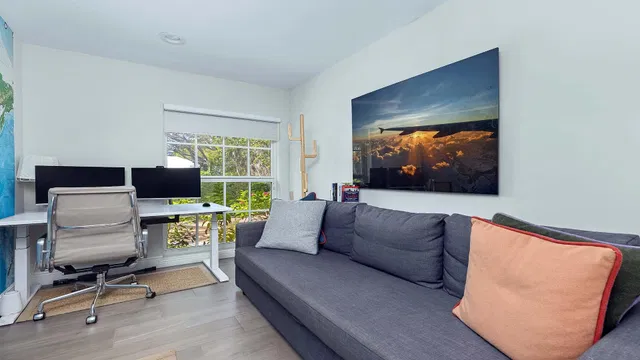 Residence photo 24