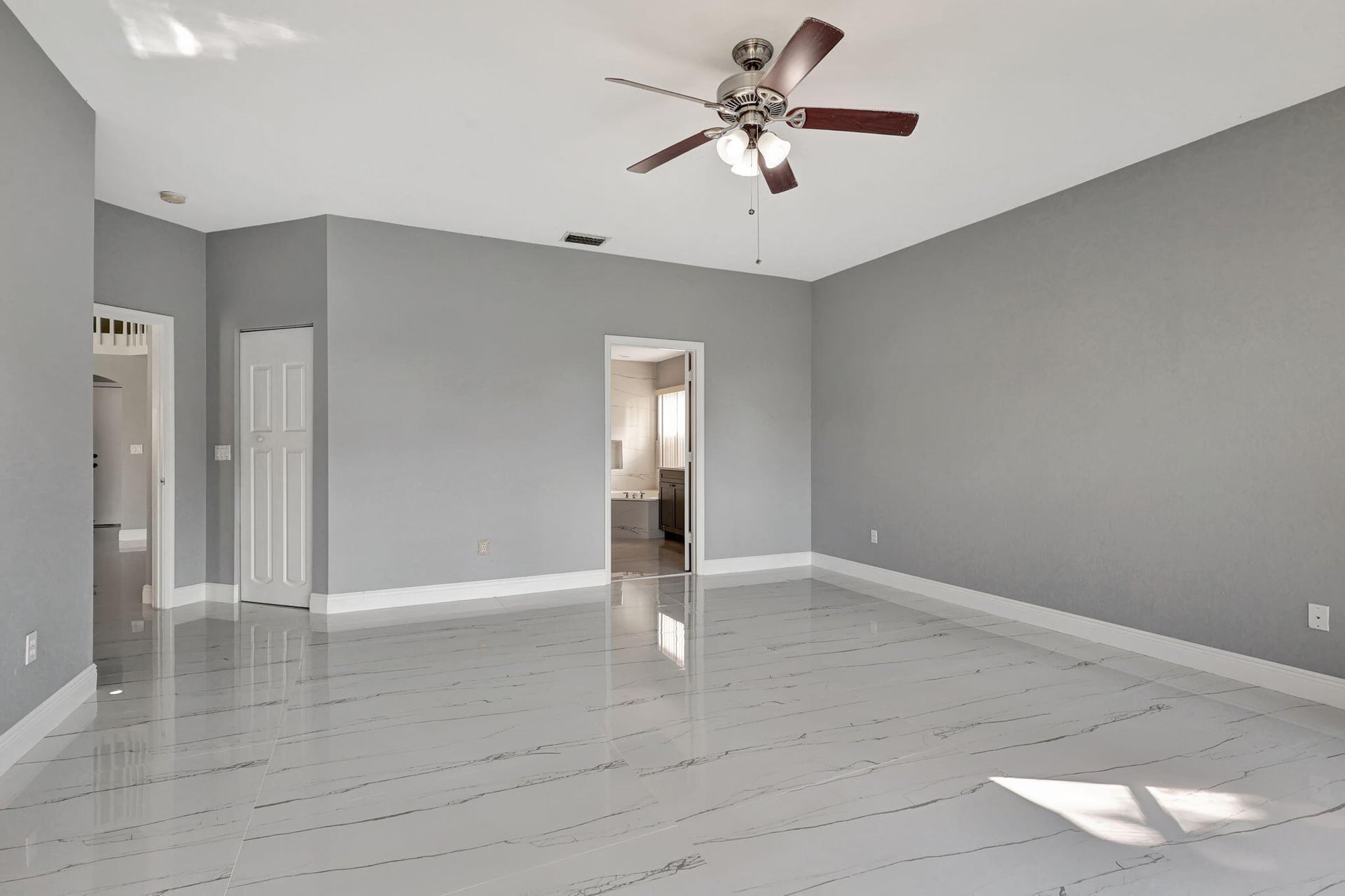 Residence photo 25