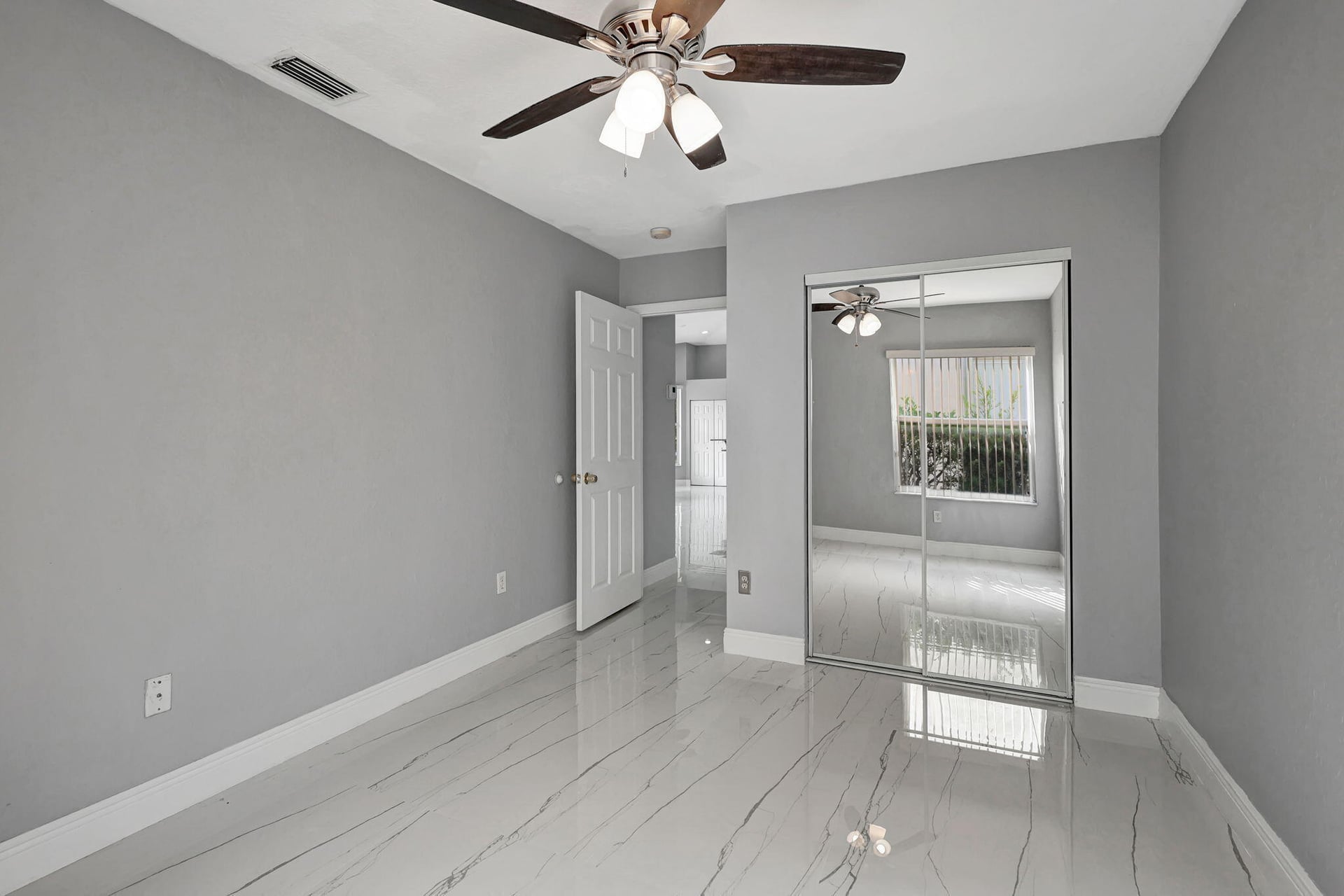 Residence photo 31