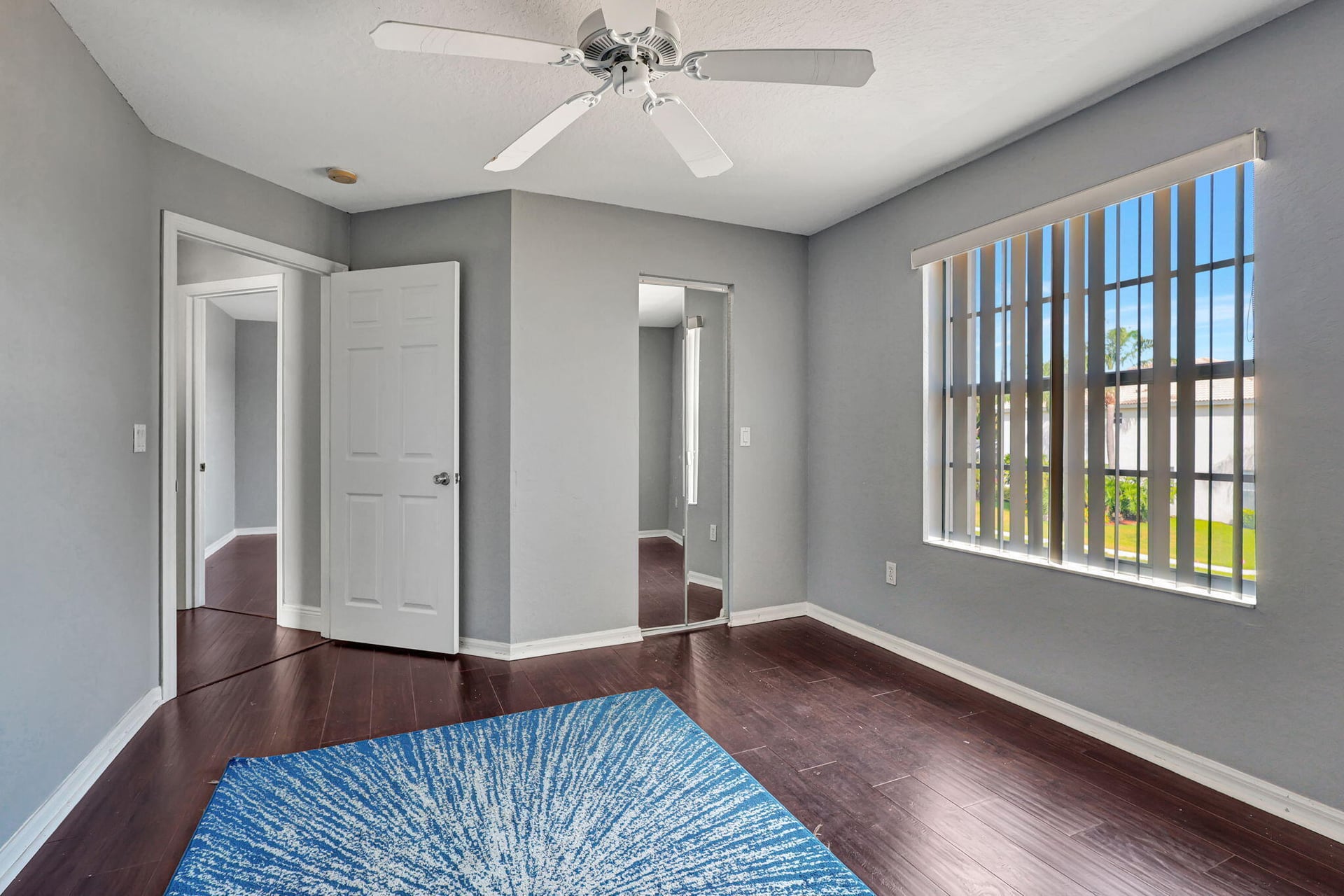 Residence photo 42