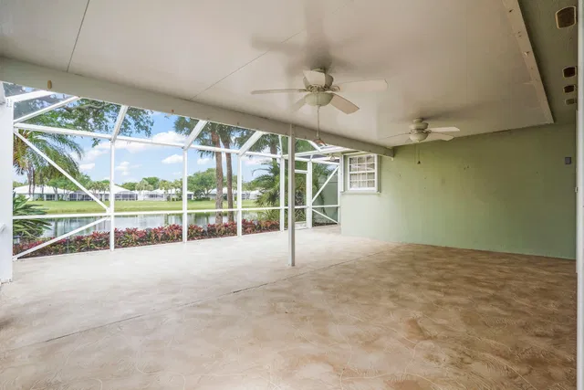 Residence photo 3