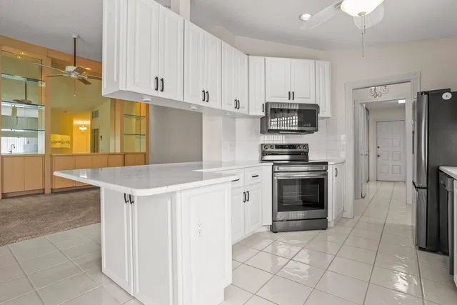 Residence photo 12