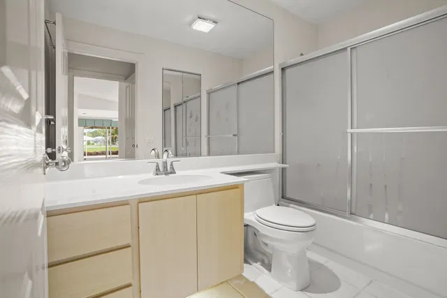 Residence photo 17