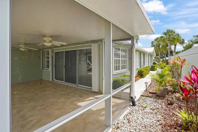 Residence photo 24