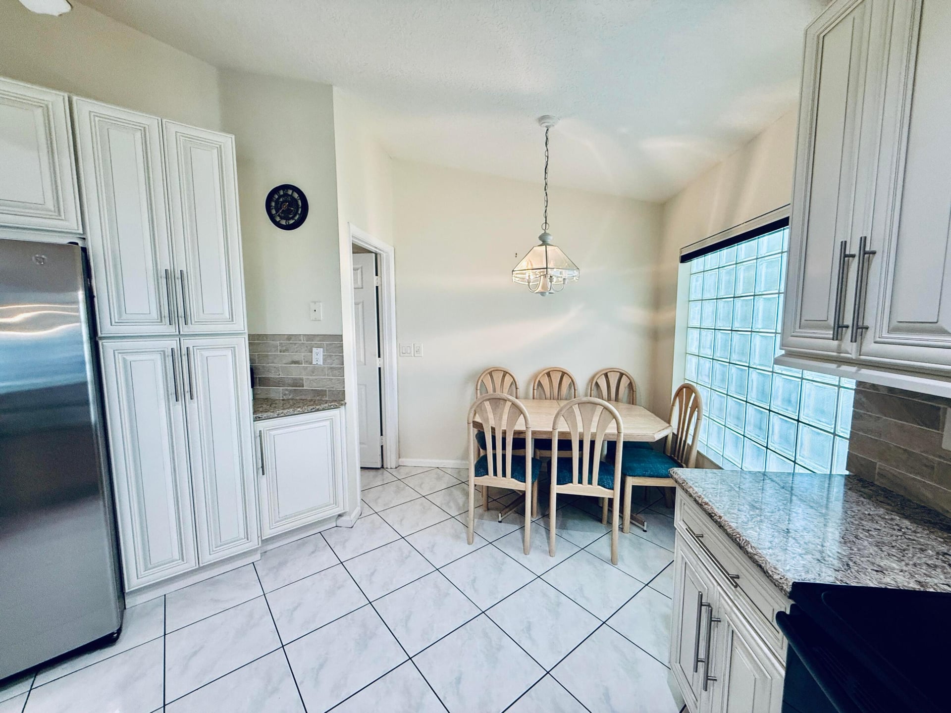  Residence photo 6