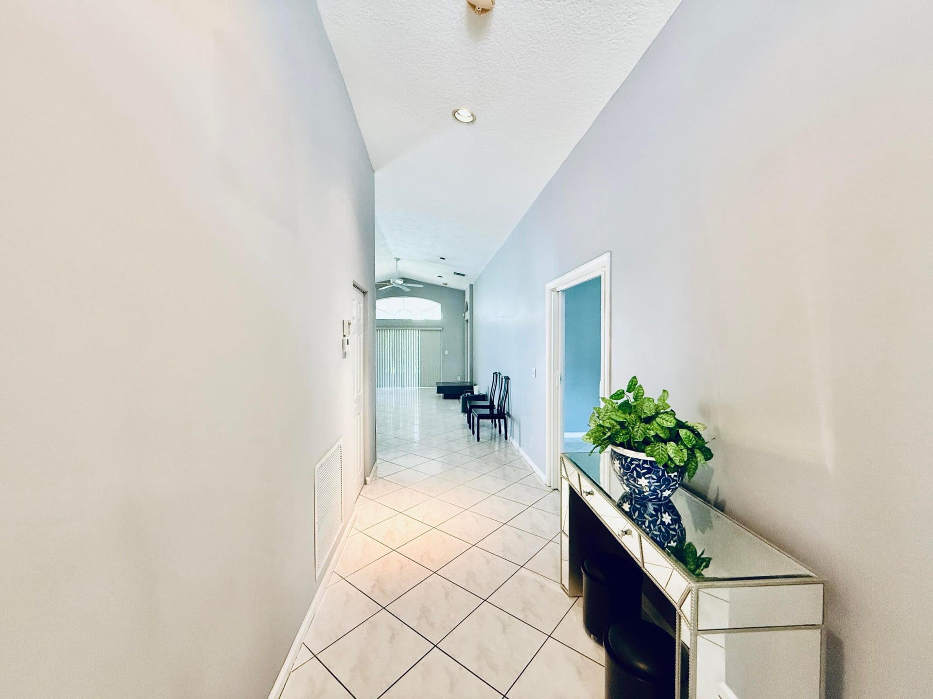  Residence photo 24