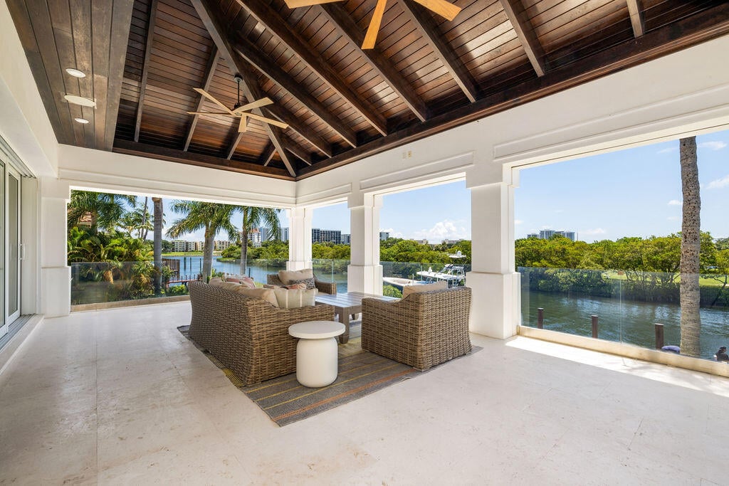Harbour Isles Residence photo 23