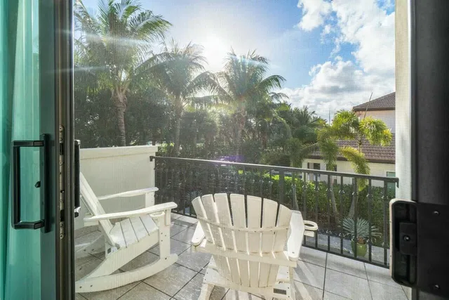 Residence photo 36