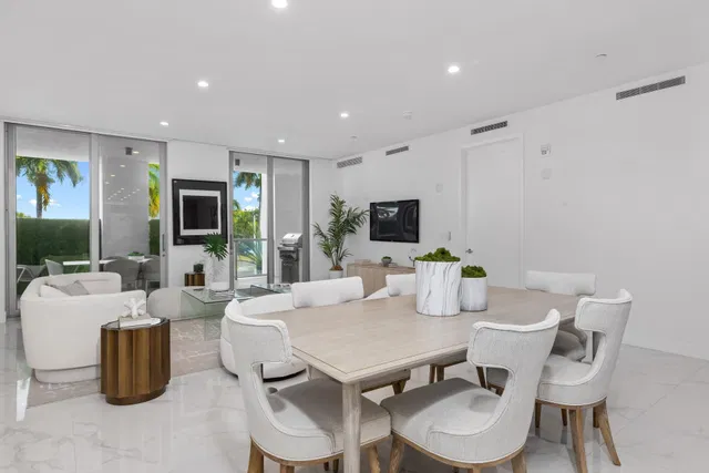 Royal Palm Residences Boca Raton Unit 201 photo 9