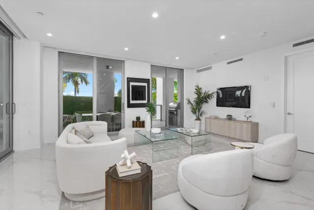 Royal Palm Residences Boca Raton Unit 201 photo 11