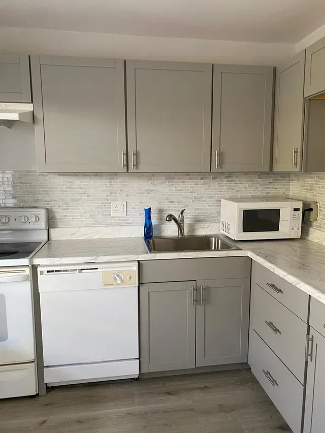Unit 206 photo 3