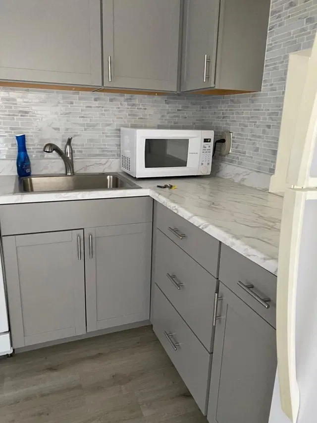Unit 206 photo 4