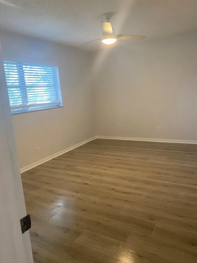 Unit 206 photo 7