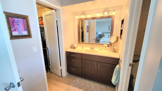 Unit 9403 photo 37
