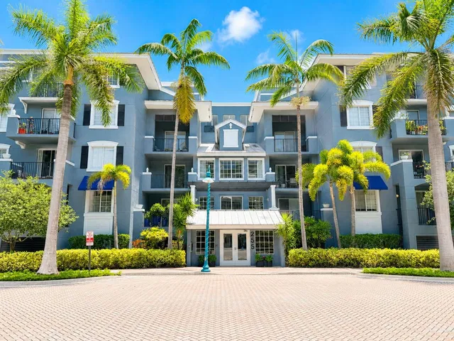 Pineapple Grove Village Condominiums Unit 2403 photo 2