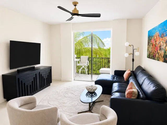 Pineapple Grove Village Condominiums Unit 2403 photo 6