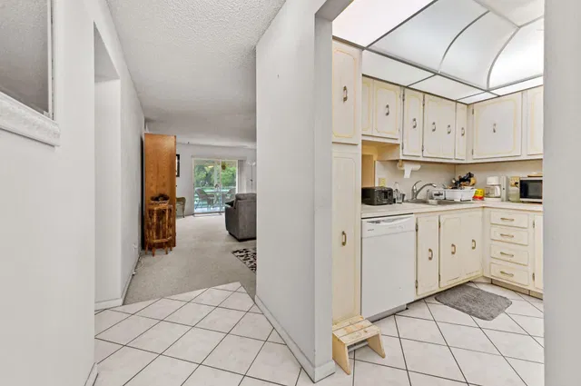  Unit 3170 photo 6