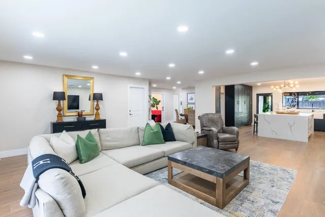 SoSo West Palm Beach Residence photo 8