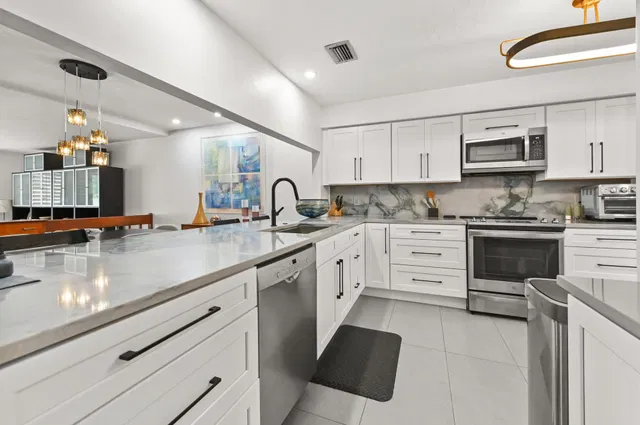 South Palm Beach Unit 111 photo 11